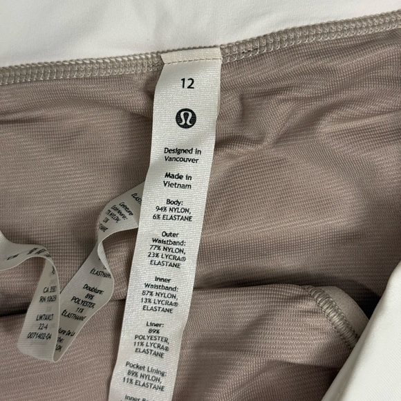 Lululemon • Speed Up Low Rise Lined Shorts - Picture 6 of 11